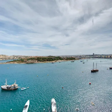 Amazing Direct Valletta Seaviews Top Floor Apt Apartment