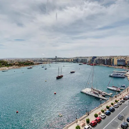 Amazing Direct Valletta Seaviews Top Floor Apt Sliema